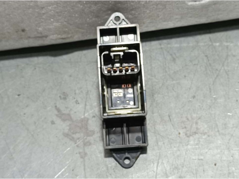 Recambio de mando elevalunas trasero derecho para mitsubishi asx (ga0w) challenge 2wd referencia OEM IAM MR5857944  