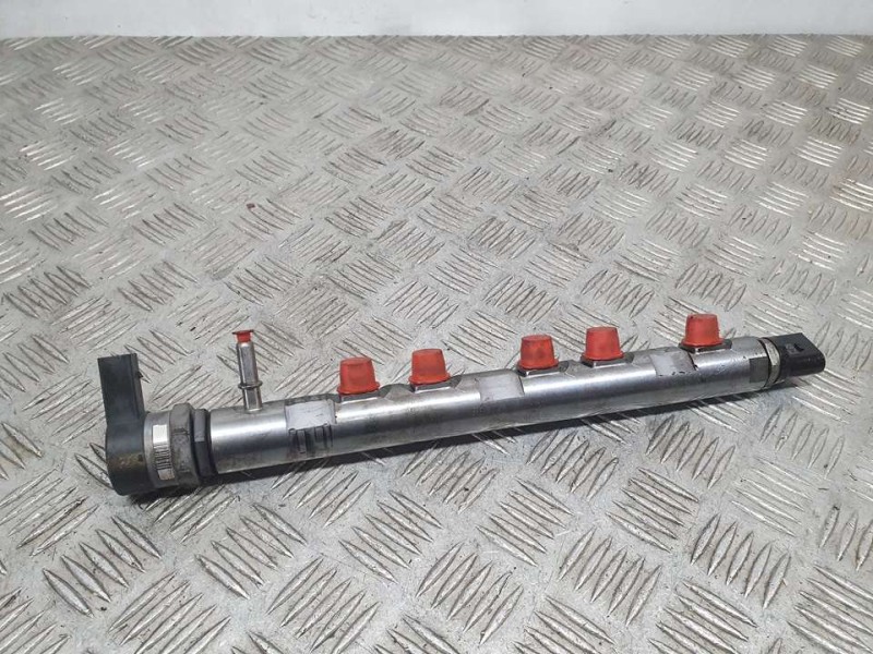 Recambio de rampa inyectora para bmw serie 3 lim. (f30) 2.0 16v diesel referencia OEM IAM 780912704 0445214182 BOSCH