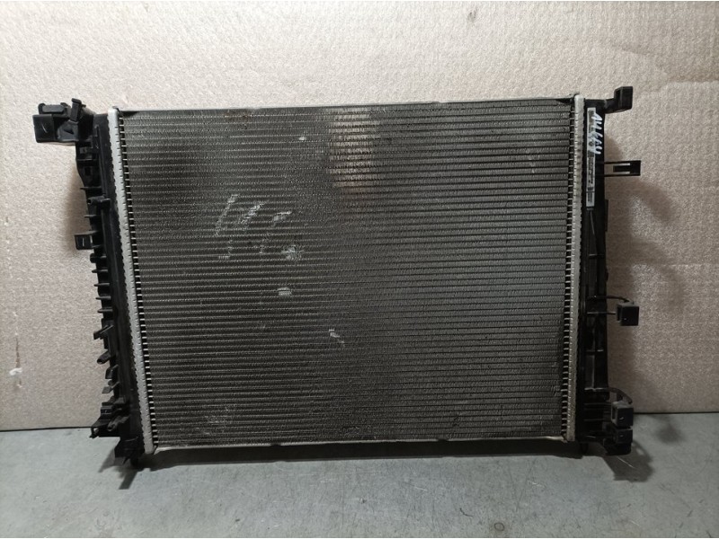 Recambio de radiador agua para dacia sandero stepway referencia OEM IAM 214107347R T79967C VALEO