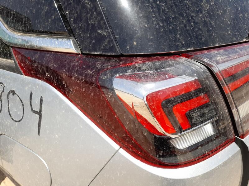 Recambio de piloto trasero izquierdo exterior para opel crossland x / crossland (p17, p2qo) 1.2 (75) referencia OEM IAM 39128913