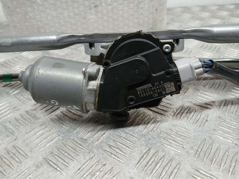 Recambio de motor limpia delantero para toyota land cruiser (j15) vx referencia OEM IAM 8511060440 1593002641 DENSO