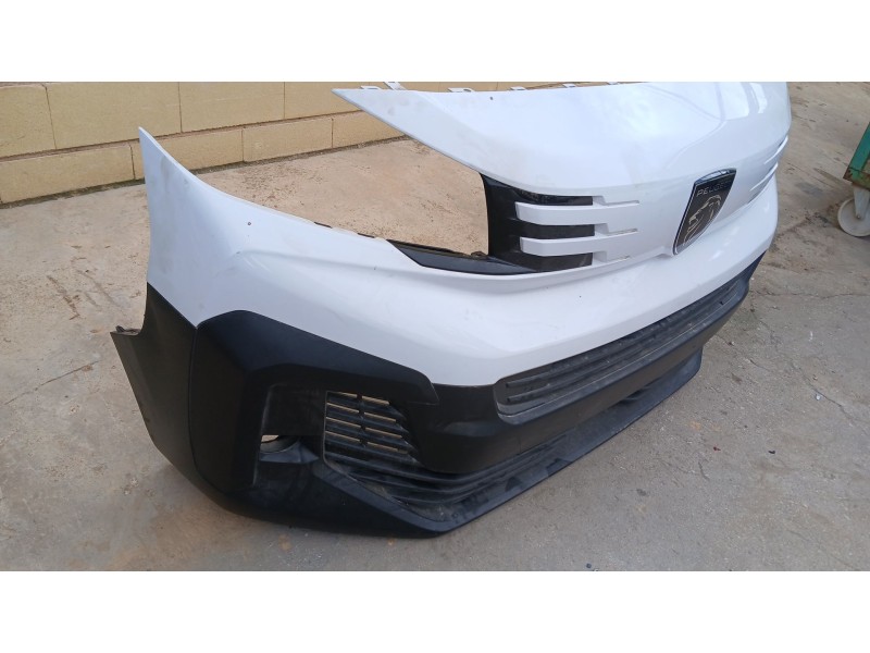 Recambio de paragolpes delantero para peugeot expert furgoneta (v_) 1.5 bluehdi 120 referencia OEM IAM   PESTAÑA ROTA