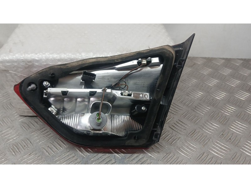 Recambio de piloto trasero izquierdo interior para opel crossland x / crossland (p17, p2qo) 1.2 (75) referencia OEM IAM 39137527
