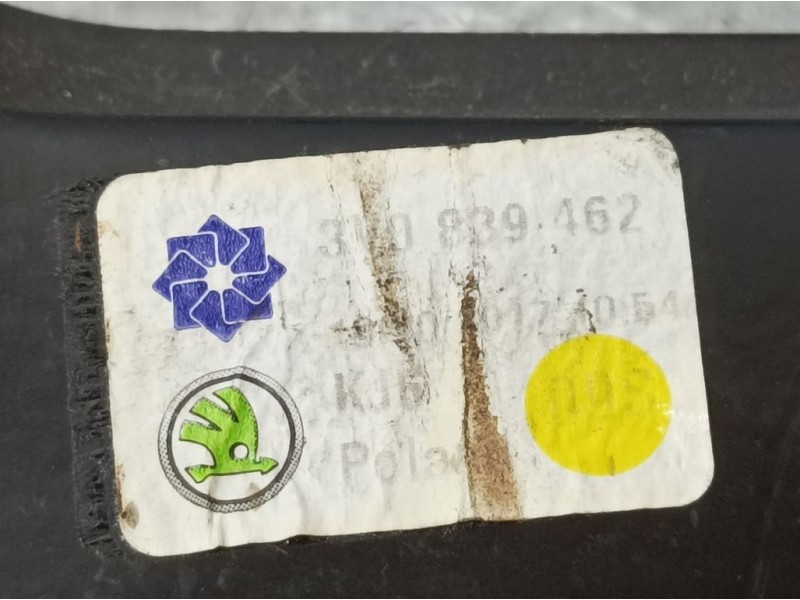 Recambio de elevalunas trasero derecho para skoda superb (3v3) active referencia OEM IAM 3V0839462  EELECTRICO 5 PINS