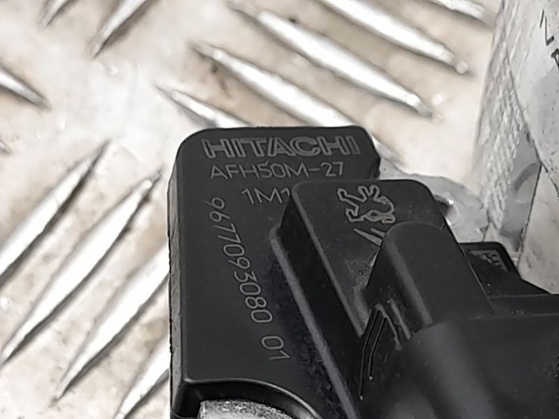 Recambio de caudalimetro para peugeot 308 gt referencia OEM IAM 9677093080 AFH50M27 HITACHI