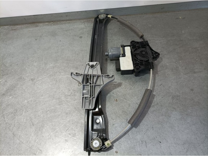 Recambio de elevalunas trasero derecho para skoda superb (3v3) active referencia OEM IAM 3V0839462  EELECTRICO 5 PINS