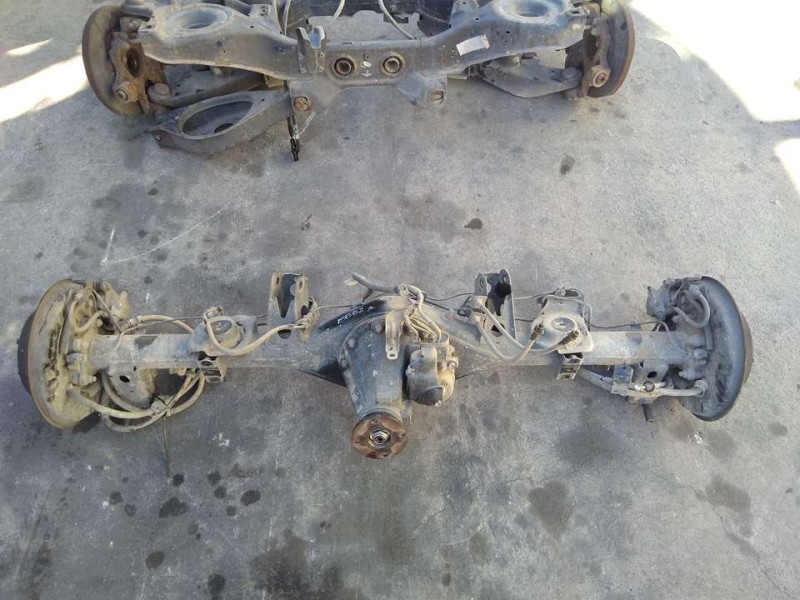 Recambio de puente trasero para toyota land cruiser (j15) vx referencia OEM IAM 4211060B21  DISCO , 6 TORNILLOS , C/N ABS