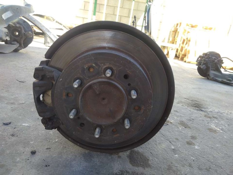 Recambio de puente trasero para toyota land cruiser (j15) vx referencia OEM IAM 4211060B21  DISCO , 6 TORNILLOS , C/N ABS