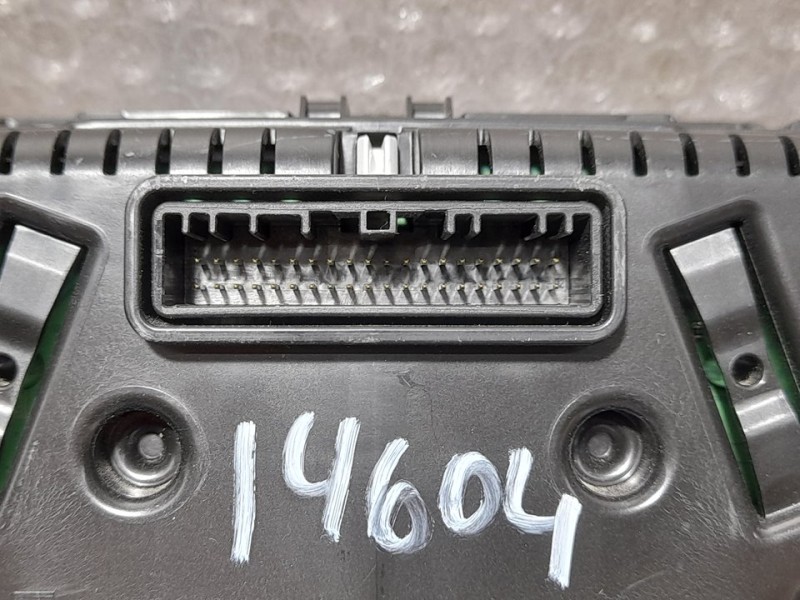 Recambio de cuadro instrumentos para dacia sandero stepway referencia OEM IAM 248093717R  