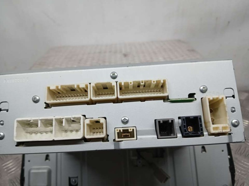 Recambio de sistema navegacion gps para toyota land cruiser (j15) vx referencia OEM IAM 8614060C00 CVCT67E6AJ PANASONIC