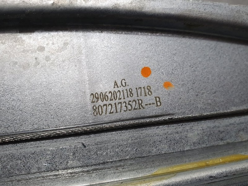 Recambio de elevalunas delantero izquierdo para dacia sandero stepway referencia OEM IAM 807217352R  ELECTRICO 2 PINES