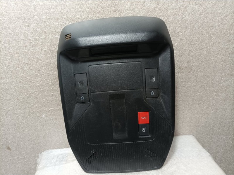 Recambio de luz interior para peugeot 308 gt referencia OEM IAM 98368529ZD  