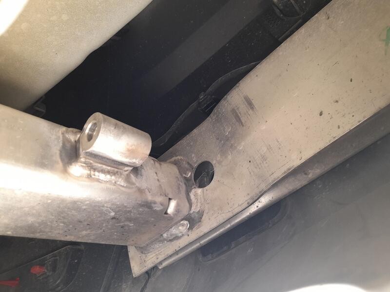 Recambio de refuerzo paragolpes trasero para opel crossland x / crossland (p17, p2qo) 1.2 (75) referencia OEM IAM 9810975980  