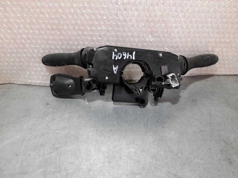 Recambio de mando luces y limpia para dacia sandero stepway referencia OEM IAM 0265019148 479453858R 