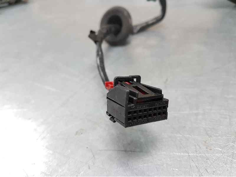 Recambio de retrovisor izquierdo para audi a3 sportback (8va) ambiente referencia OEM IAM  6 CABLES ELECTRICO