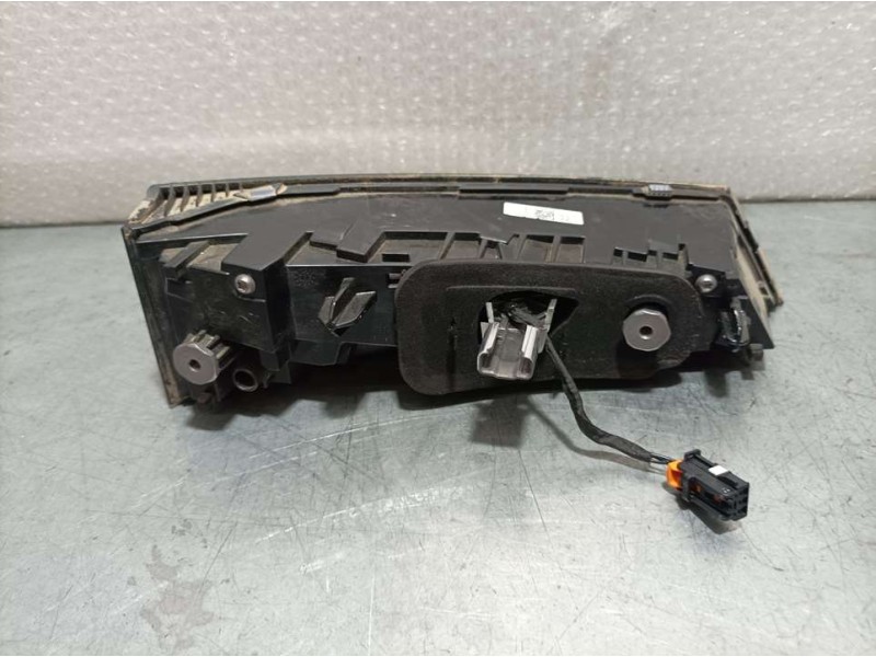 Recambio de piloto trasero derecho para peugeot 308 gt referencia OEM IAM 9835300280  LED/INTERIOR
