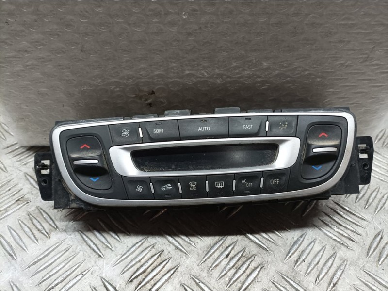 Recambio de mando climatizador para renault megane iii berlina 5 p dynamique referencia OEM IAM   VALEO SIN REFERENCIA