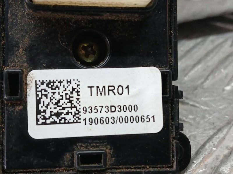 Recambio de mando retrovisor para hyundai tucson essence 2wd referencia OEM IAM 93573D3000 3C14801270 