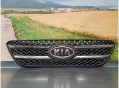 Recambio de rejilla delantera para kia cee´d active referencia OEM IAM 863501H000  