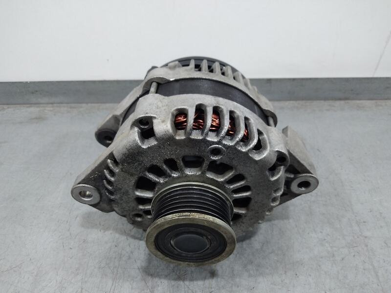 Recambio de alternador para ssangyong rodius 4wd power referencia OEM IAM a6711540302  