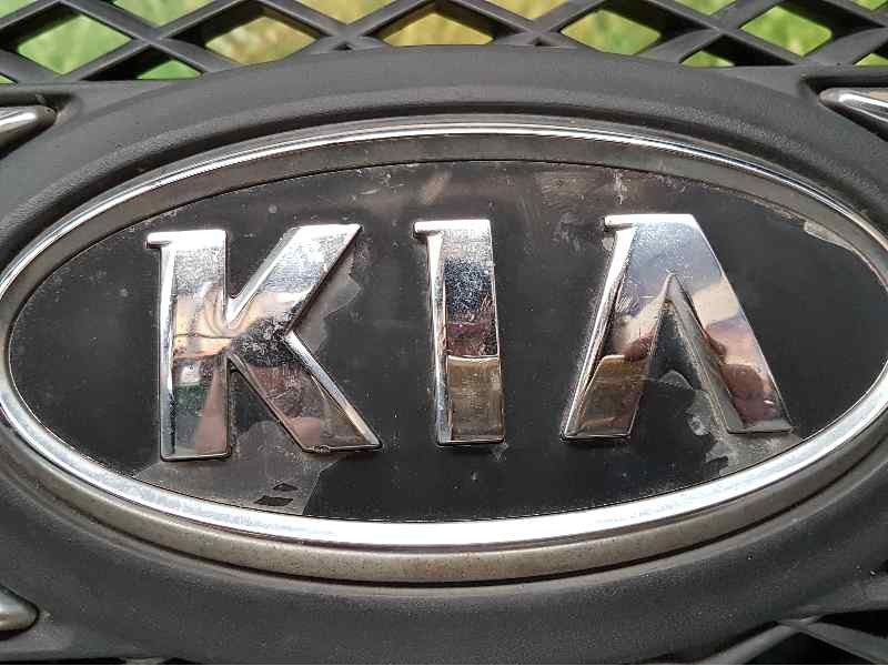 Recambio de rejilla delantera para kia cee´d active referencia OEM IAM 863501H000  