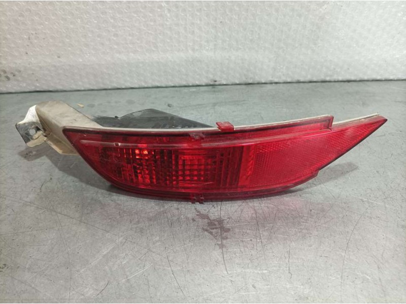 Recambio de piloto trasero izquierdo paragolpes para ford c-max titanium referencia OEM IAM 8A6115K273  