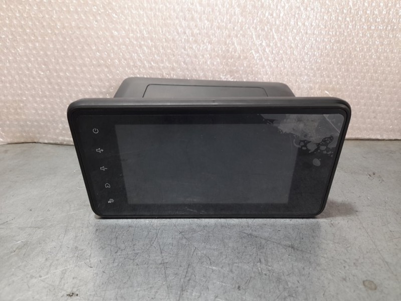 Recambio de sistema navegacion gps para dacia sandero stepway referencia OEM IAM 281150810R  