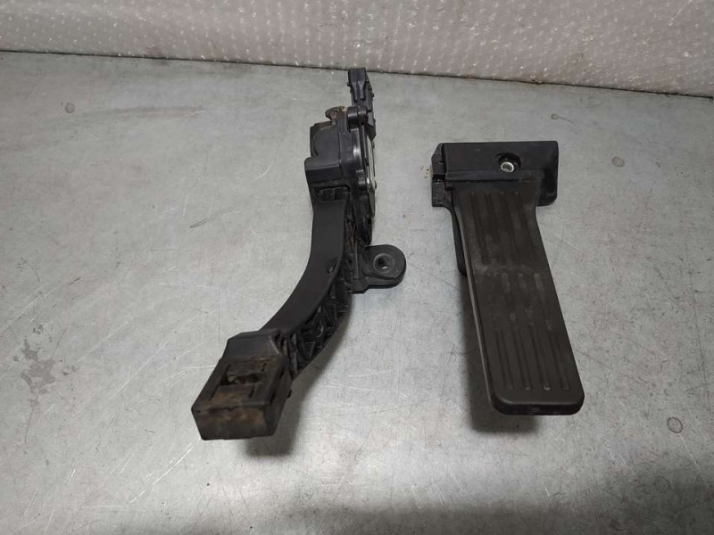 Recambio de potenciometro pedal para hyundai i30 (gd) classic referencia OEM IAM 327003XXX  