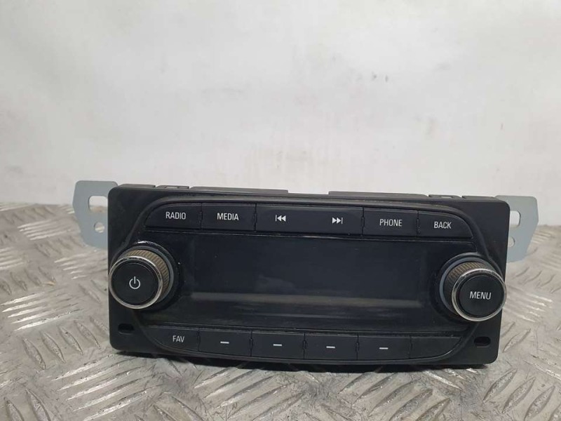 Recambio de sistema audio / radio para opel karl edition referencia OEM IAM 557799431 42396658 