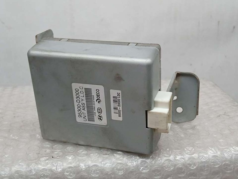 Recambio de modulo electronico para hyundai tucson essence 2wd referencia OEM IAM 95300D3000  