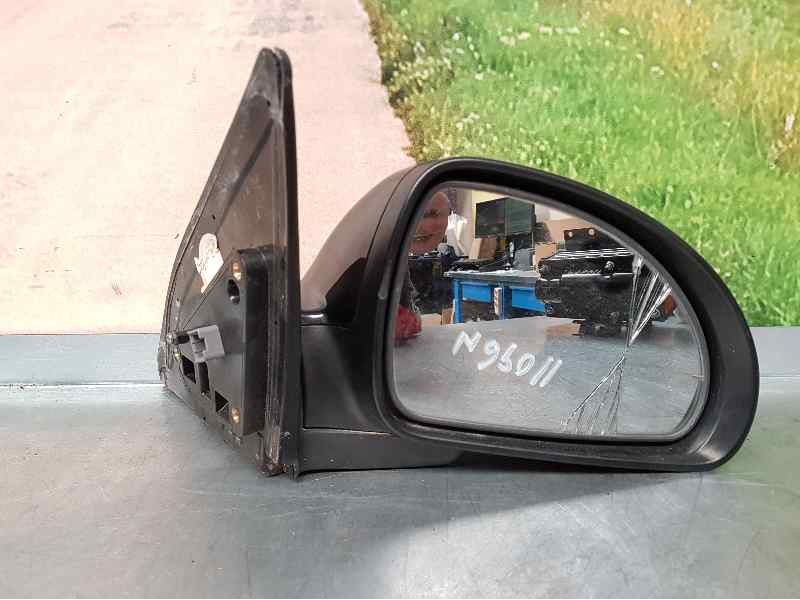 Recambio de retrovisor derecho para kia cee´d active referencia OEM IAM  5 PINS ELECTRICO-CRISTAL ROTO