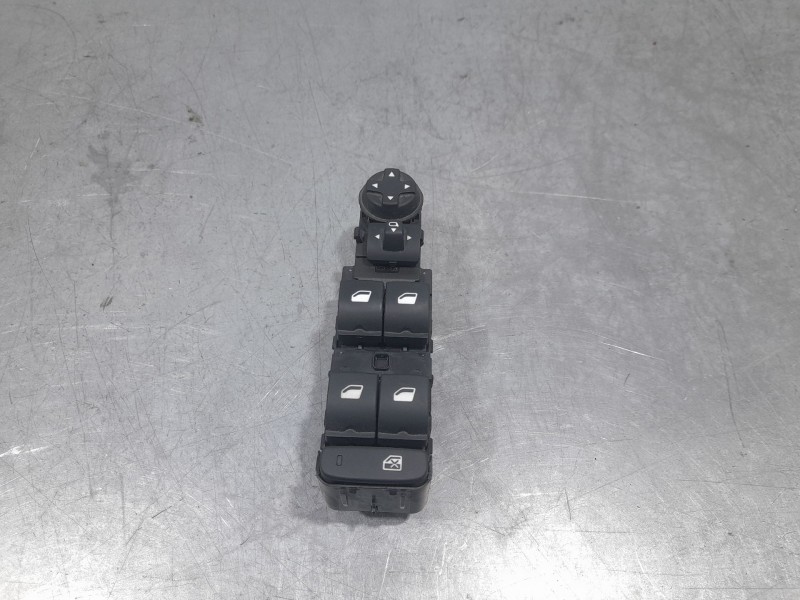 Recambio de mando elevalunas delantero izquierdo para peugeot 308 ii (lb_, lp_, lw_, lh_, l3_) 1.6 hdi 100 referencia OEM IAM 98