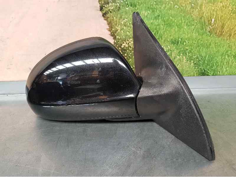 Recambio de retrovisor derecho para kia cee´d active referencia OEM IAM  5 PINS ELECTRICO-CRISTAL ROTO