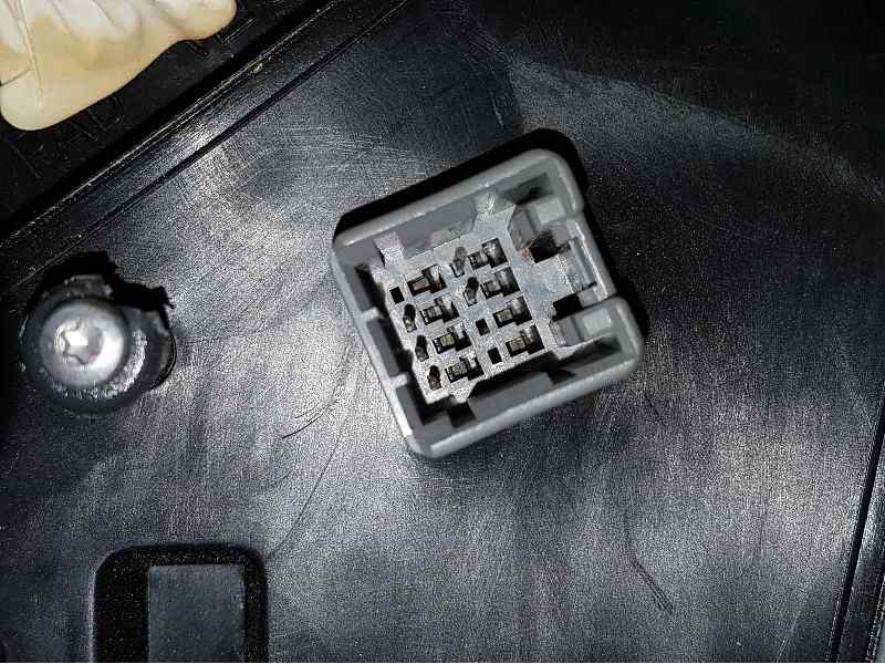 Recambio de retrovisor derecho para kia cee´d active referencia OEM IAM  5 PINS ELECTRICO-CRISTAL ROTO