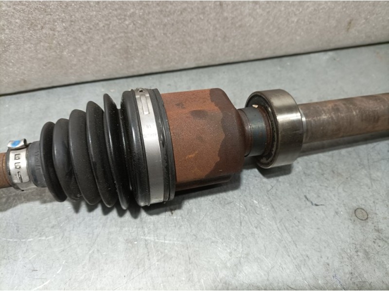 Recambio de transmision delantera derecha para dacia sandero stepway referencia OEM IAM 391003037A  FLECTOR ROTO