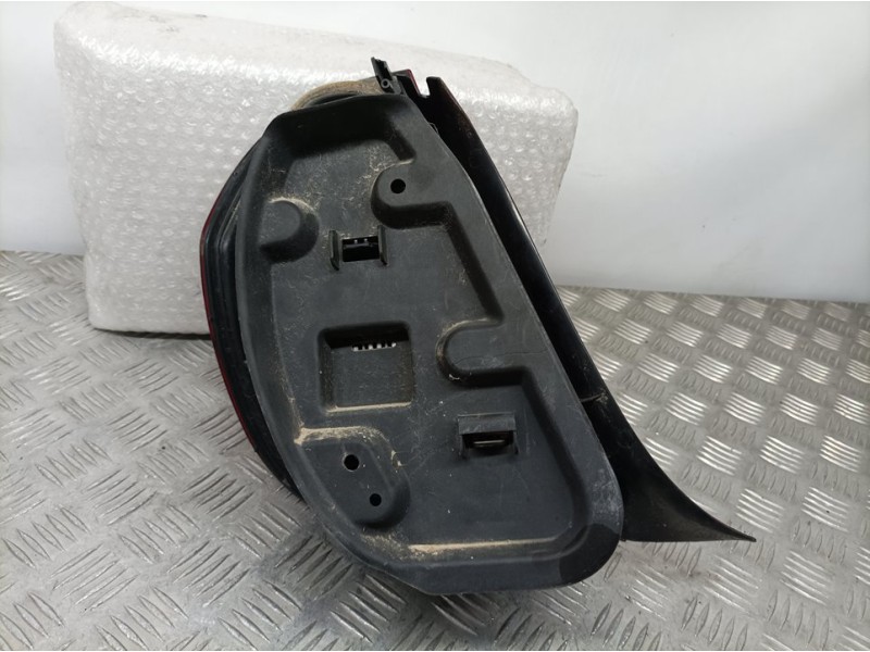 Recambio de piloto trasero derecho para citroën c5 berlina 2.2 hdi exclusive automático referencia OEM IAM   ROZADO