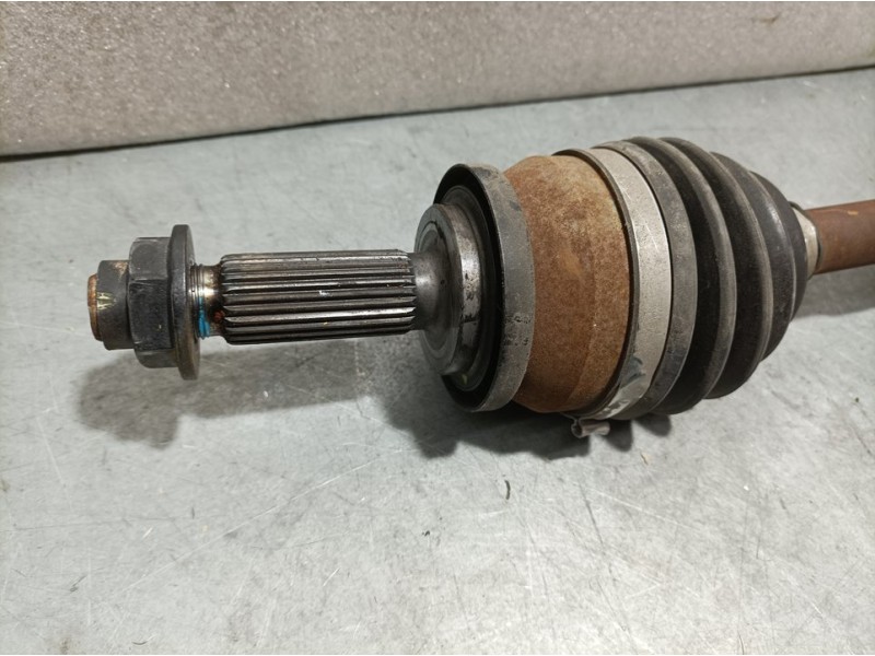 Recambio de transmision delantera izquierda para dacia sandero stepway referencia OEM IAM 391011411R  