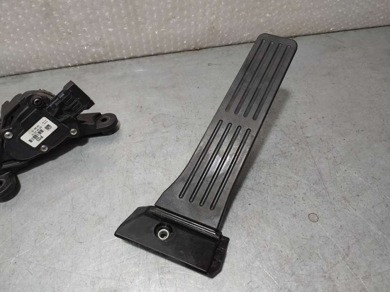 Recambio de potenciometro pedal para hyundai i30 (gd) classic referencia OEM IAM 327003XXX  