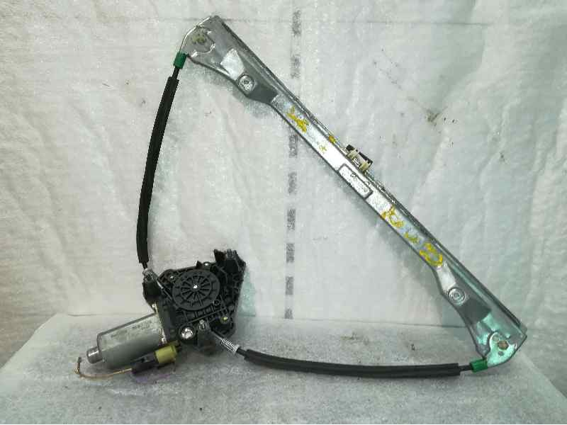 Recambio de elevalunas delantero izquierdo para renault clio ii fase i (b/cbo) 1.2 referencia OEM IAM 0130821690 2 PINS ELECTRIC