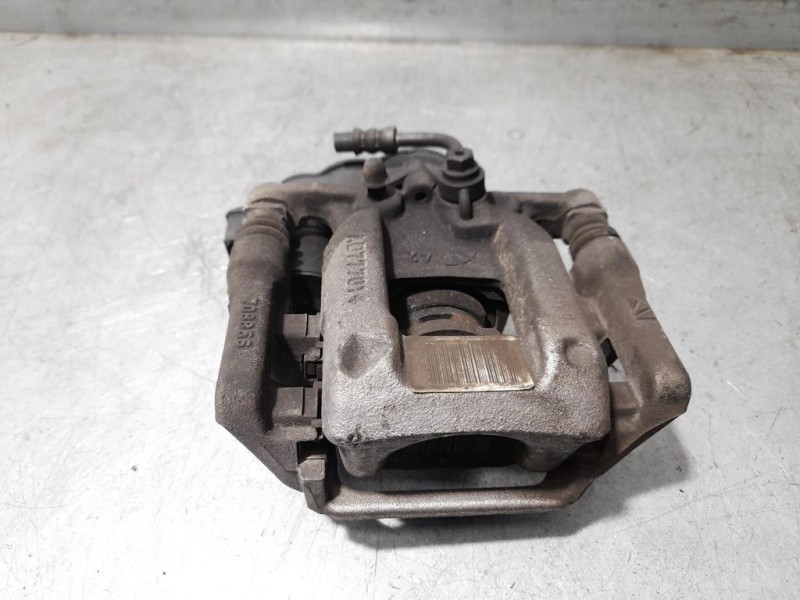 Recambio de pinza freno trasera izquierda para peugeot 5008 gt line 1.5 hdi 130 cv referencia OEM IAM SIN REF  