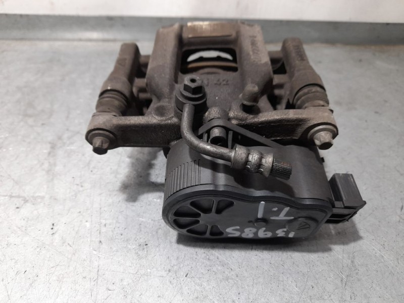 Recambio de pinza freno trasera izquierda para peugeot 5008 gt line 1.5 hdi 130 cv referencia OEM IAM SIN REF  