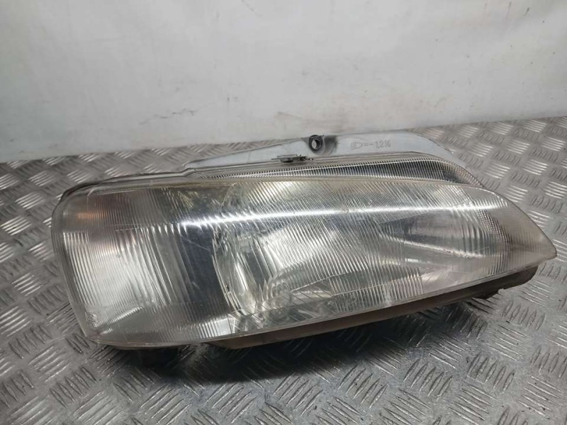 Recambio de faro derecho para peugeot 106 (s2) max d referencia OEM IAM 6205P4  
