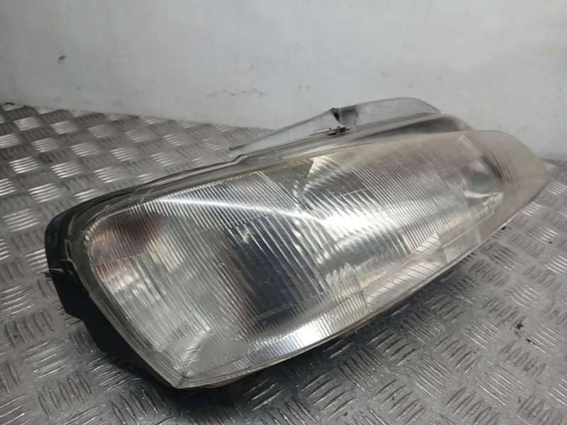 Recambio de faro derecho para peugeot 106 (s2) max d referencia OEM IAM 6205P4  