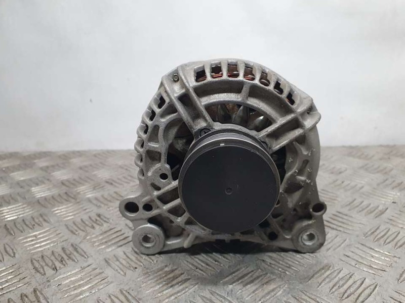 Recambio de alternador para ford galaxy (vy) ghia referencia OEM IAM 11710321 137133 HELLA - VALUEFIT