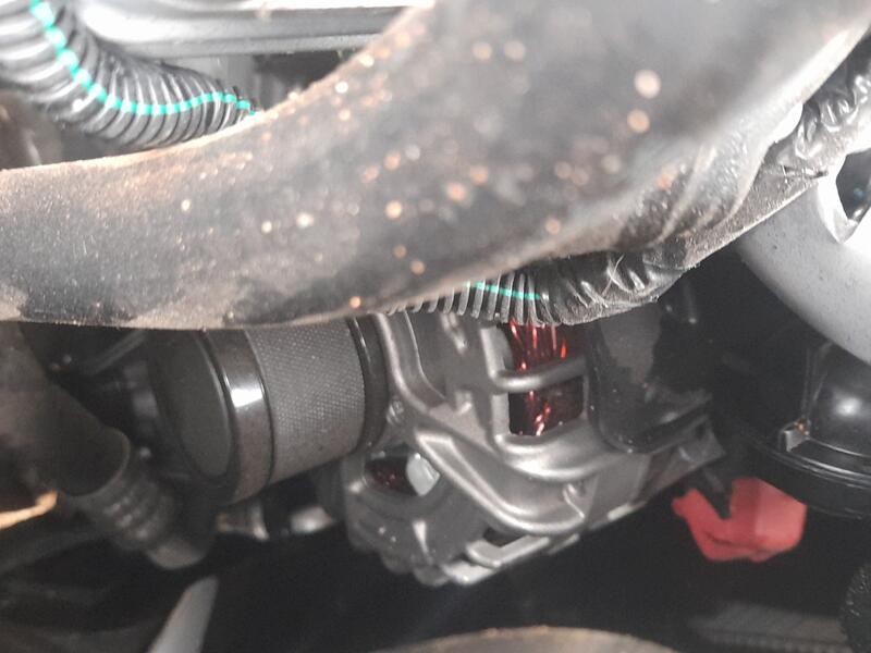 Recambio de alternador para dacia sandero iii 1.0 tce 90 eco-g referencia OEM IAM 231009076R  