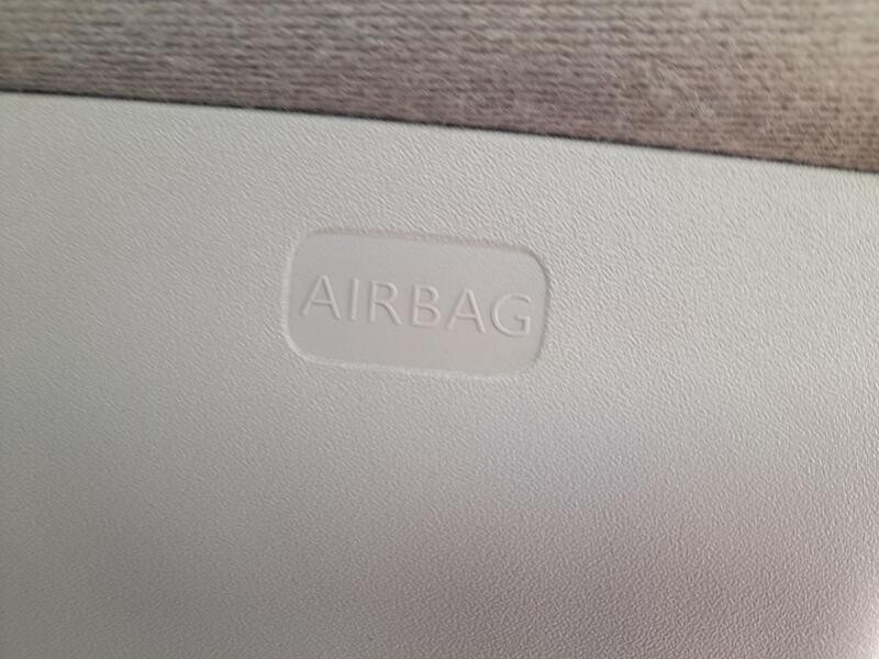 Recambio de airbag cortina delantero izquierdo para citroën c4 cactus 1.2 vti 82 referencia OEM IAM 9804358980  