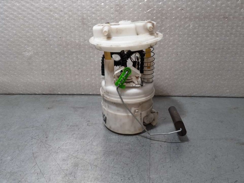 Recambio de aforador para dacia sandero stepway referencia OEM IAM 172021904R  4 PINES