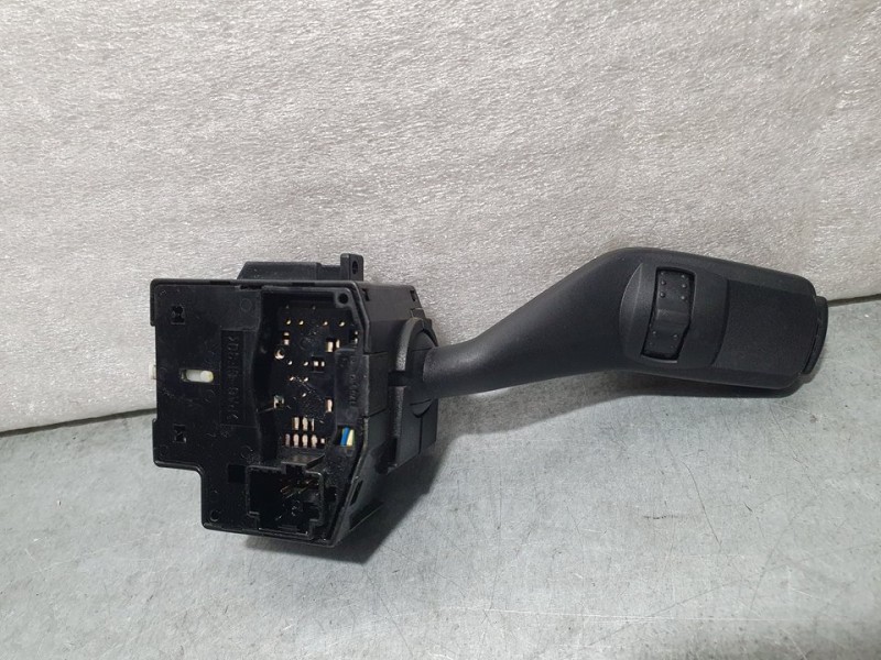 Recambio de mando intermitentes para ford focus lim. (cb4) trend referencia OEM IAM 4M5T13335BD  