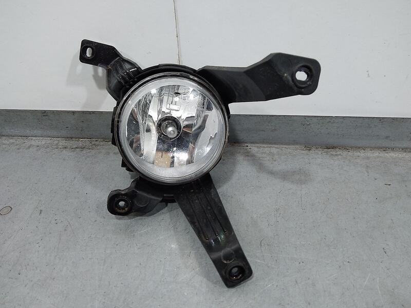 Recambio de faro antiniebla derecho para ssangyong rodius 4wd power referencia OEM IAM 8320221500  