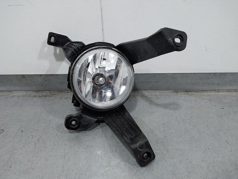 Recambio de faro antiniebla derecho para ssangyong rodius 4wd power referencia OEM IAM 8320221500  